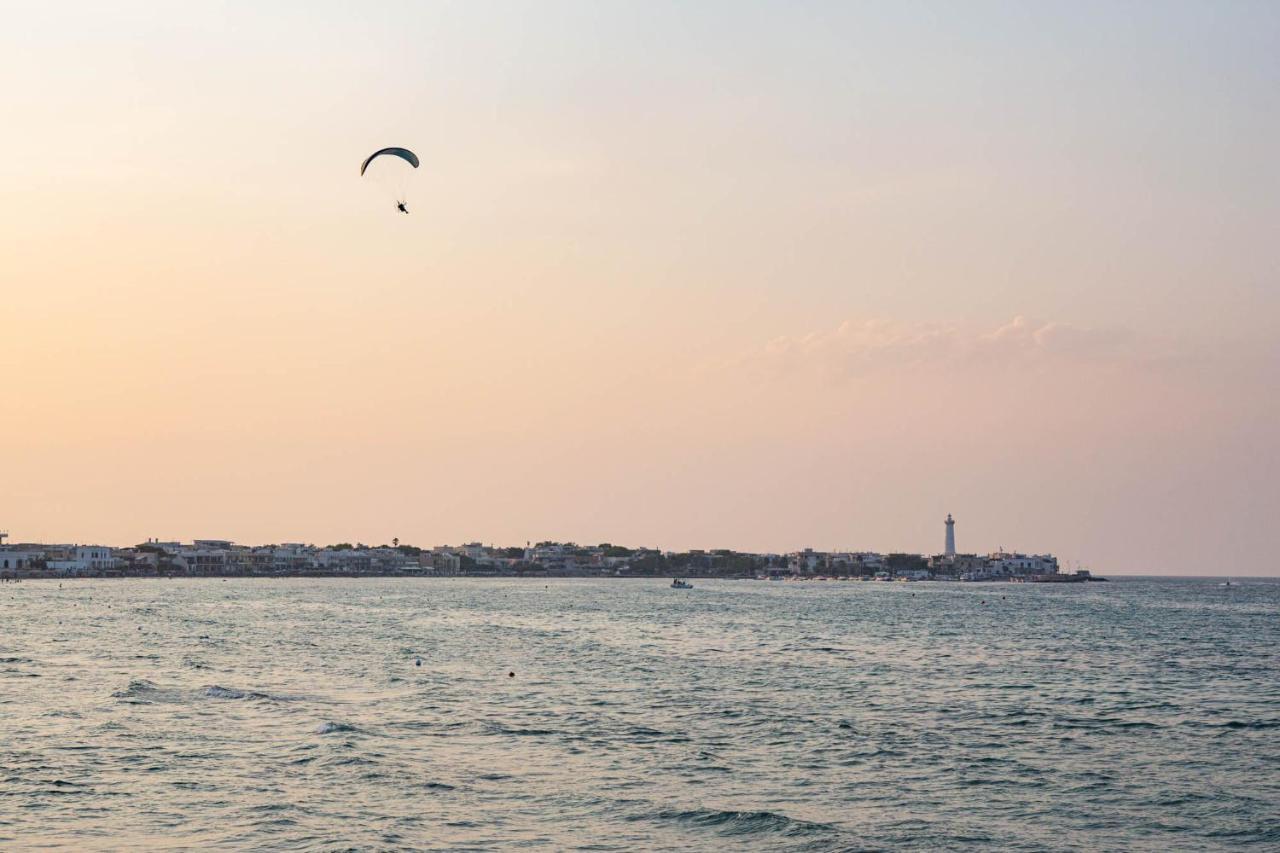 Aurelia Sea View Panzió Torre Canne Kültér fotó